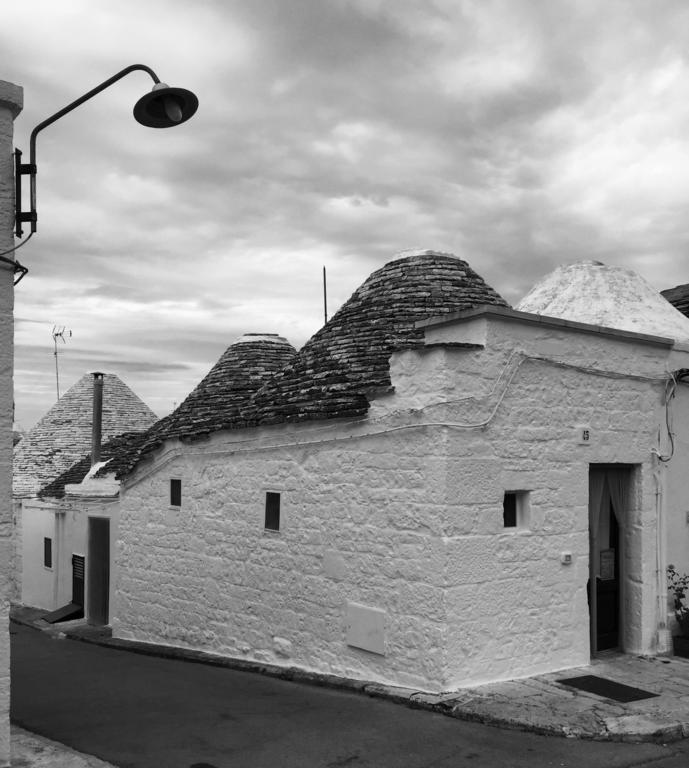 Trullo In Light Villa Alberobello Bilik gambar